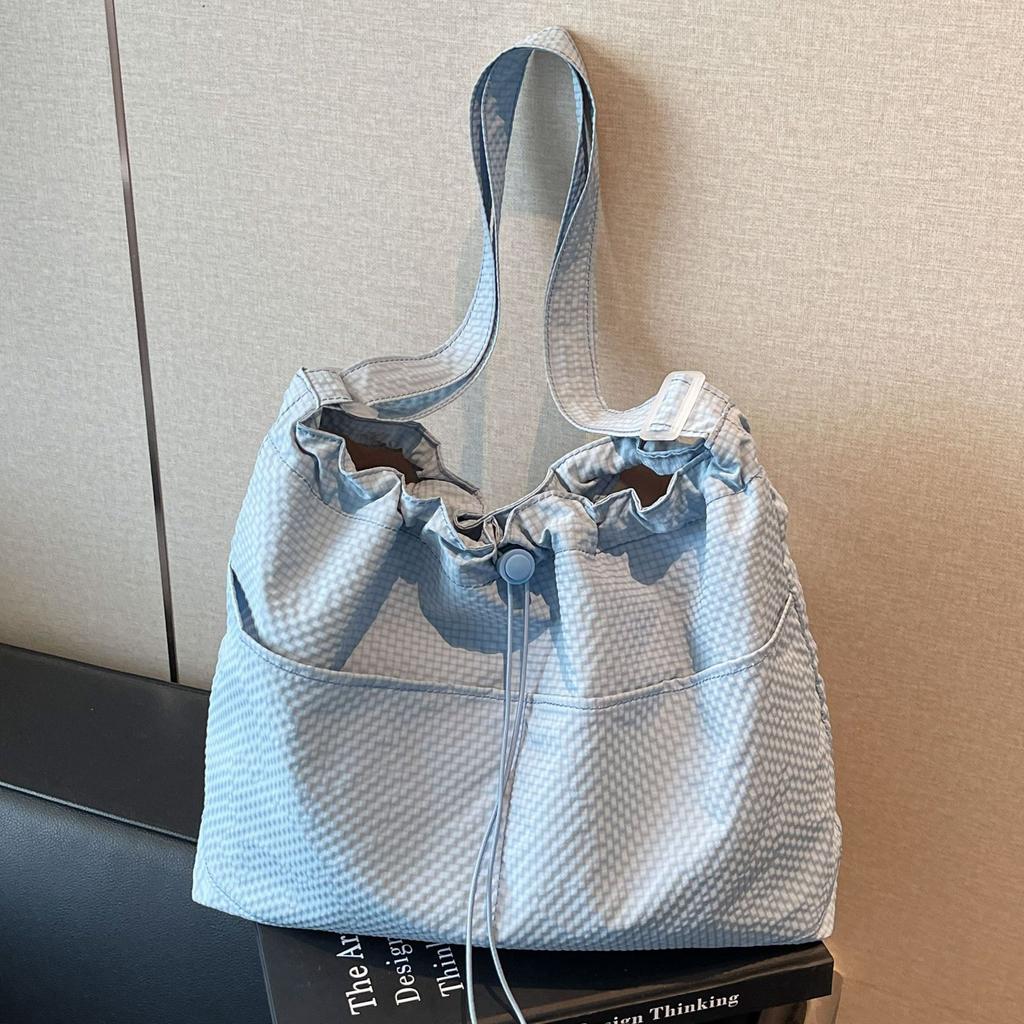 Повседневная сумка-тоут женская 2025 новая мода корейский ленивый стиль тканевая сумка большой вместимости для поездок на работу на плечо сумка-мессенджер