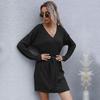 Повседневное модное и элегантное осеннее короткое однотонное трикотажное платье-свитер с длинными рукавами и V-образным вырезом
