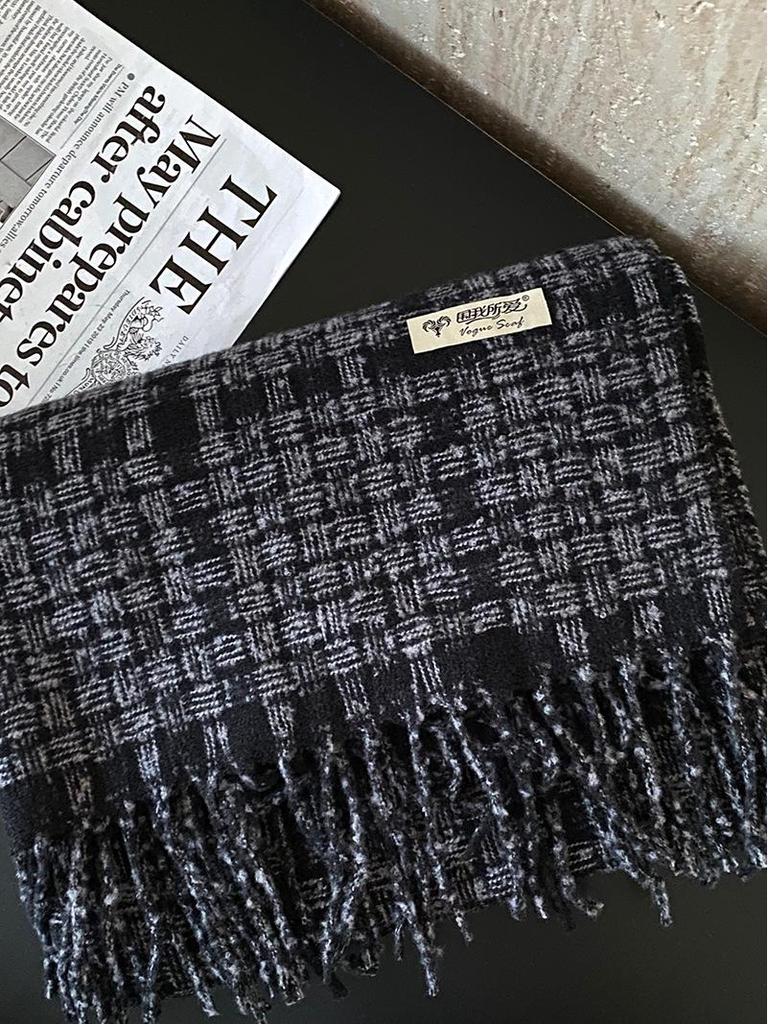 Jiangzuo Maillard Plaid Scarf - Korean Style, Trendy & Warm for Autumn/Winter, W700