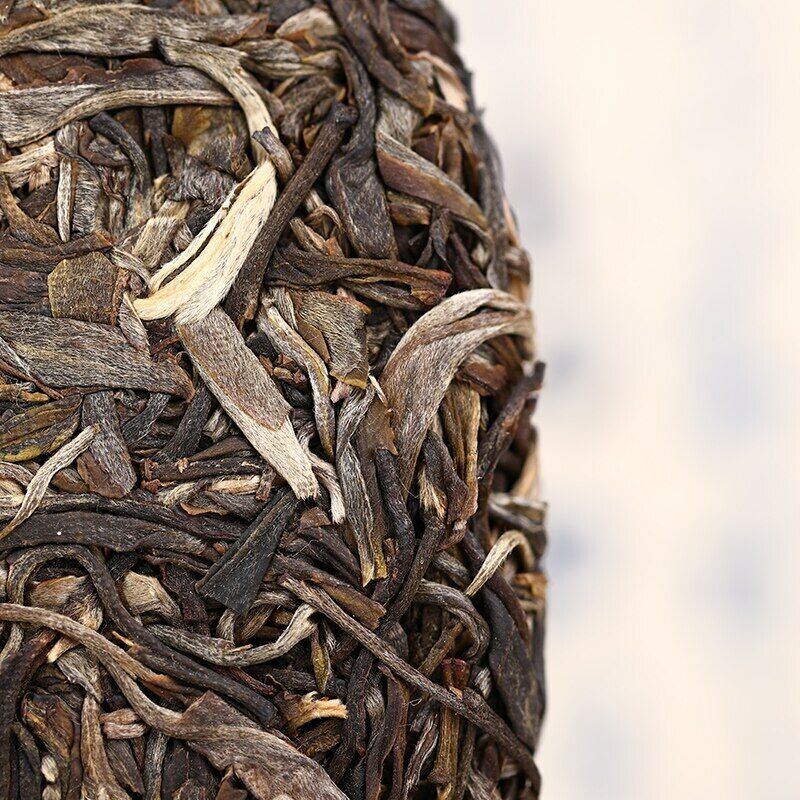 2020 Старый товарищ Старый сырой чайный торт Пуэр 400 г Чай Лян Пин Лин Ци Шен Пуэр