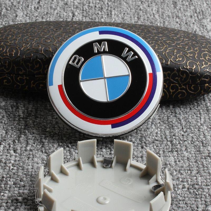Для BMW M 2026 Новые 68/56 мм 4 шт. Центральная заглушка колеса Интегрированная заглушка центра ступицы колеса Значок Для BMW 50TH E36 E60 E46 E90 E39 F30 E70 F20 X5 E53 G30