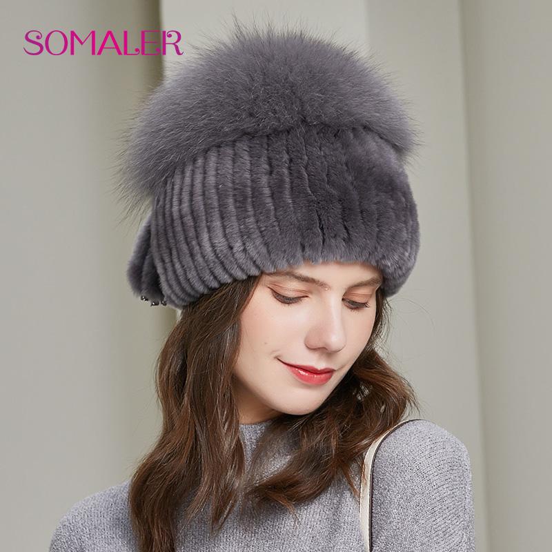 Женская зимняя меховая шапка