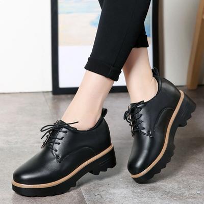 Ветер кожа маленькие кожаные туфли женские внутренняя высота увеличение женские туфли платформа маффин повседневные женские одинарные туфли