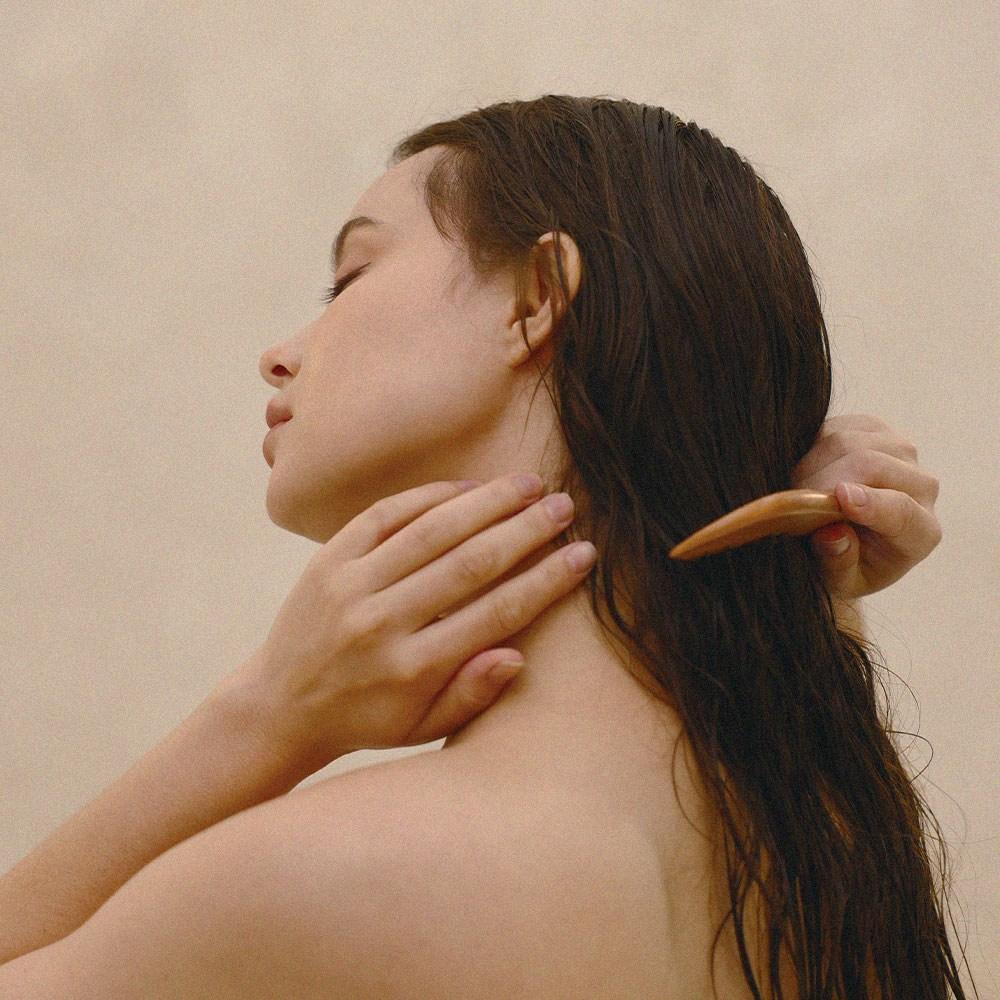 Buca Classic Deep Perfume Golden Repair Шампунь от выпадения волос слабокислотный с ароматом хлопка и мускуса 510 мл, 1 штука