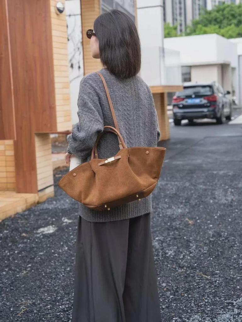 Vintage-Style Folding Basket Tote: Large Capacity Cowhide Bag for Women