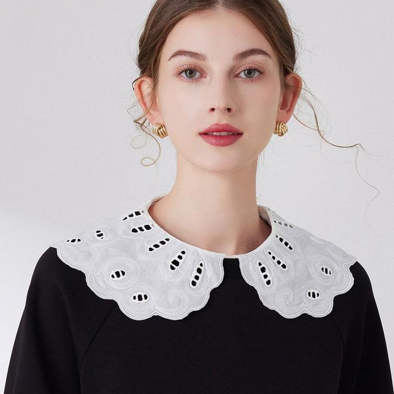 Hollow Doll Collar White Shirt Half Shirt Fake Collar Lady Casual Flower Decoration Collar Girls Detachable False Blouse Collar