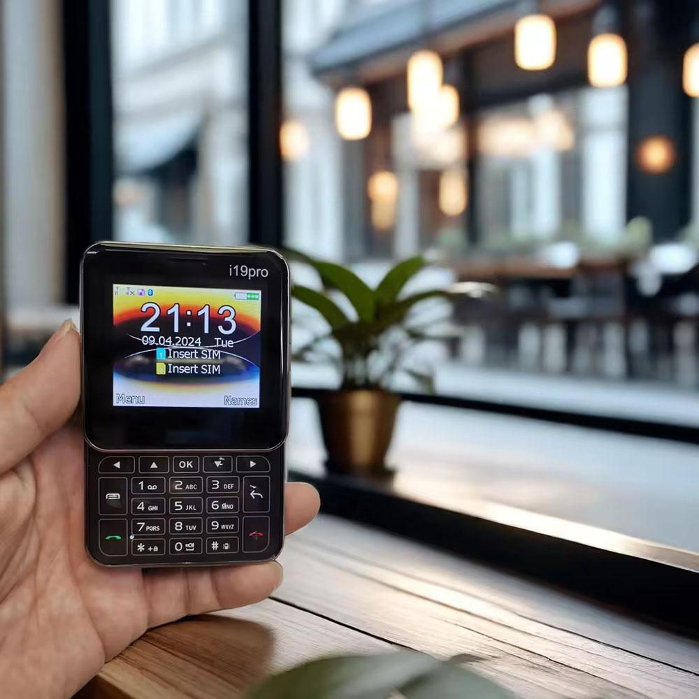 I19 Pro 2,4 дюйма, вращающийся слайдер, классический мини-телефон 2G с двумя SIM-картами, супер маленький телефон, несколько цветов, дополнительный карманный мобильный телефон