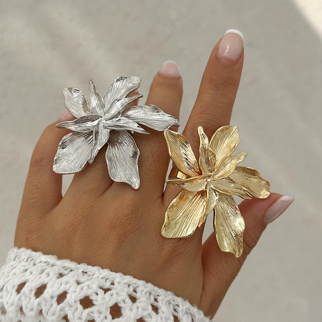 Exaggerated Bilayer Big Flower Ring for Women Personality Metal Punk Party Finger Ring Jewelry Accessories