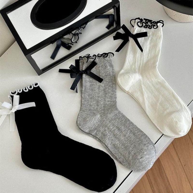Women In The Spring and Autumn Bowknot Lace Socks of The Students