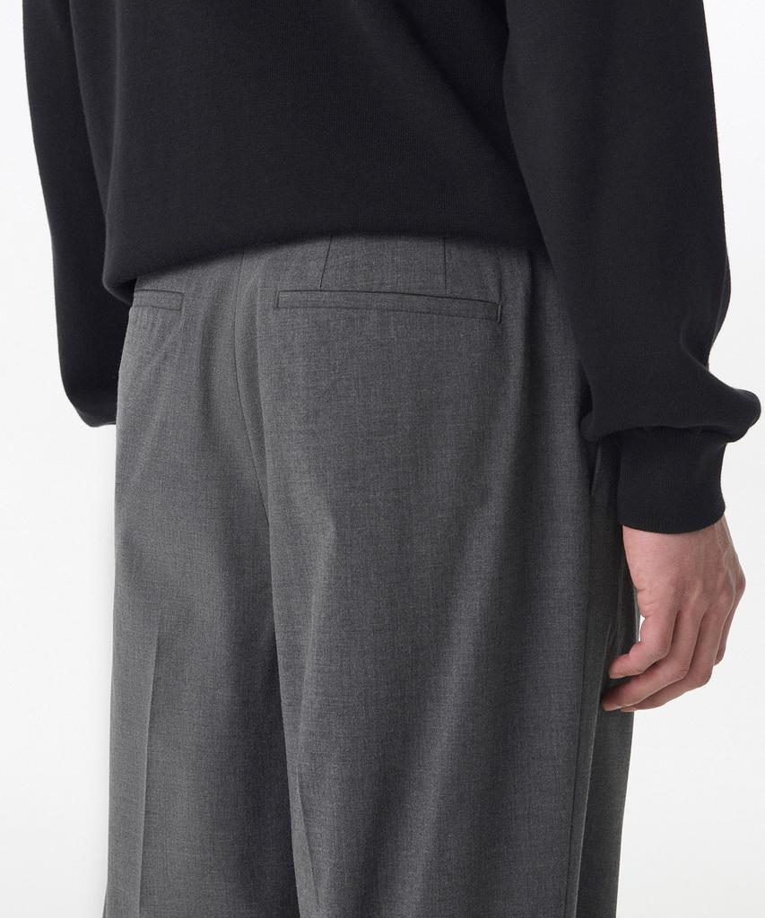 MUSINSA STANDARD Light Plain One-Pleat Wide Hidden Elastic Waist Slacks [Medium Gray]
