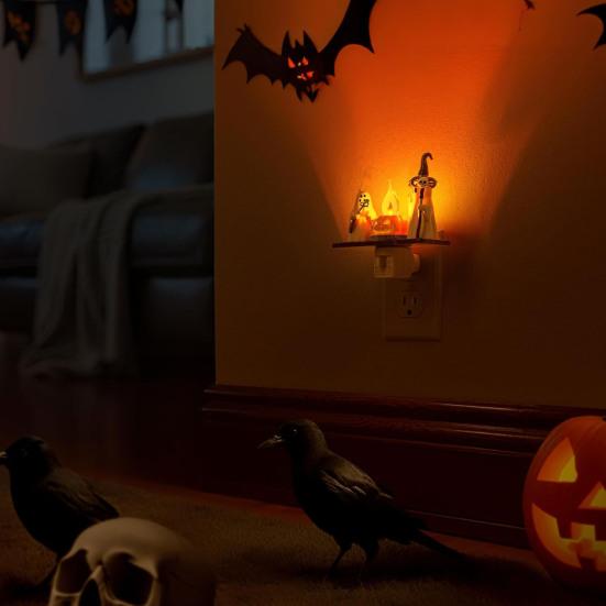 Halloween Ghost Night Light Plug-in Flickering Ghost Campfire Wall Light Wizard Ghost Nightlight for Kids Gift Halloween Party Decoration