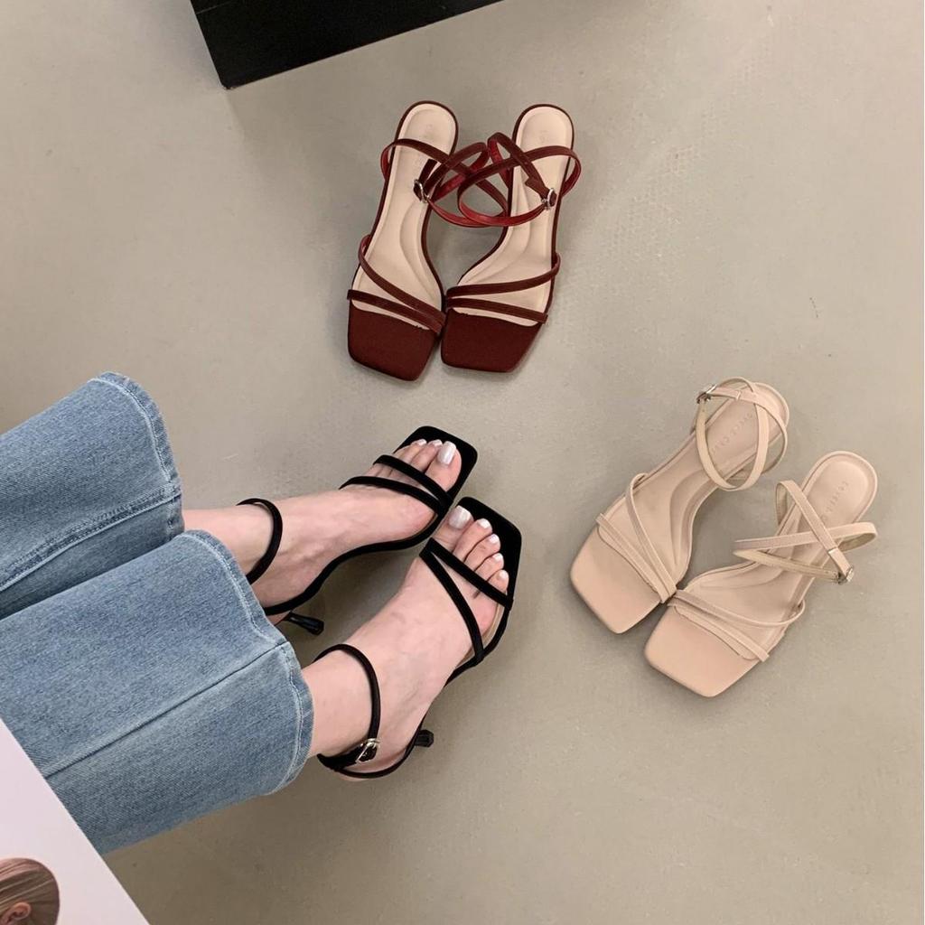 Женские черные босоножки на шпильке во французском стиле - лето 2025 года с тонким ремешком и квадратным носком