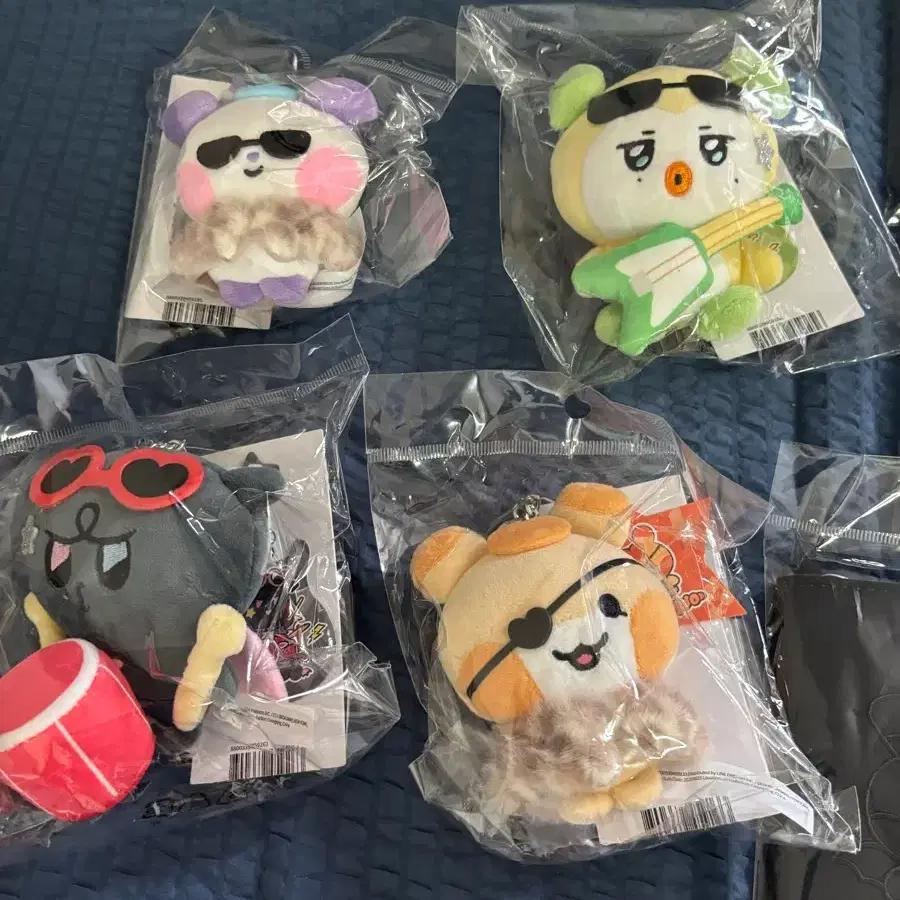 ATEEZ Rockstar Doll, Passport Case