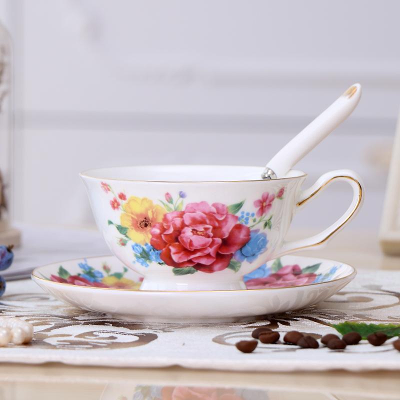 Чайная чашка из костяного фарфора, набор блюдец и ложек, элегантная керамическая чашка для чая, 200 мл, британская фарфоровая кофейная чашка, дропшиппинг