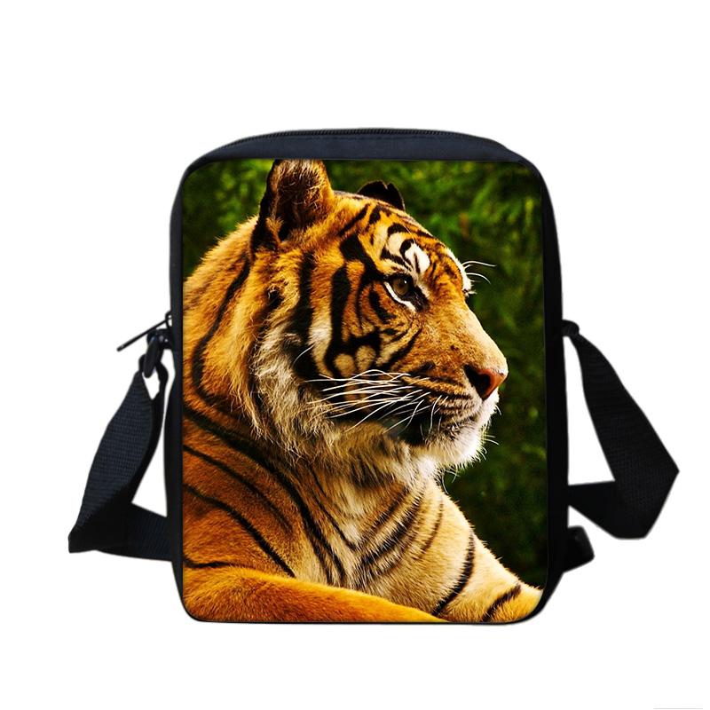 Новая сумка через плечо от Tiger универсальна, модная и имеет неконфликтный анималистичный принт.. Это школьный подарок на день рождения для мальчиков и девочек