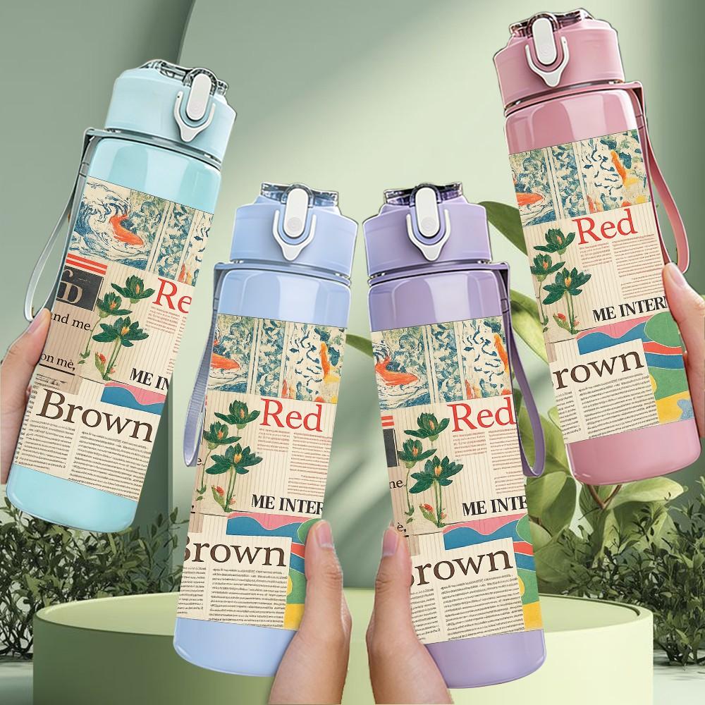 1PC Vintage Newspaper Letter Print 750ml Color Plastic Sports Water Bottle Leakproof Flip Straw Lid Suitable for Sports Office Home Use
