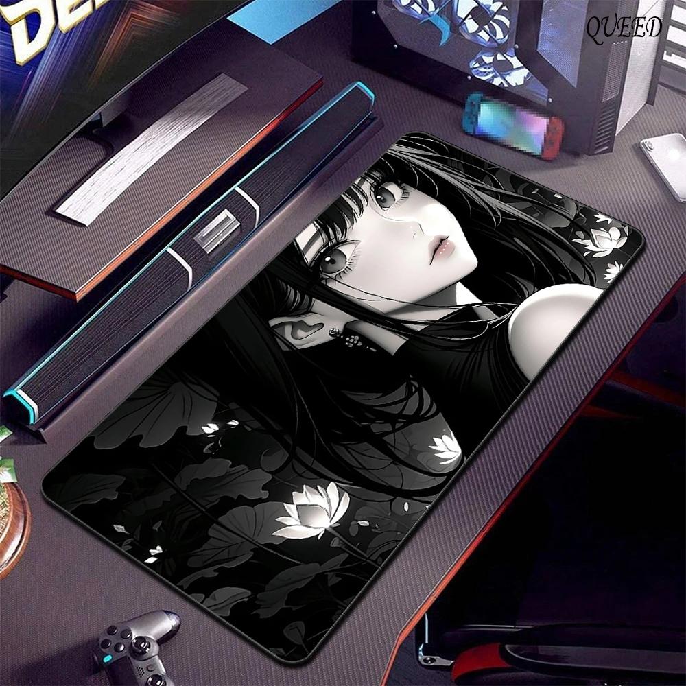 Black White Anime Girl Mouse Pad Large Gaming NonSlip Cool Mousepad Keyboard Pad Laptop Computer DeskMat Lock Edge Mouse Carpet