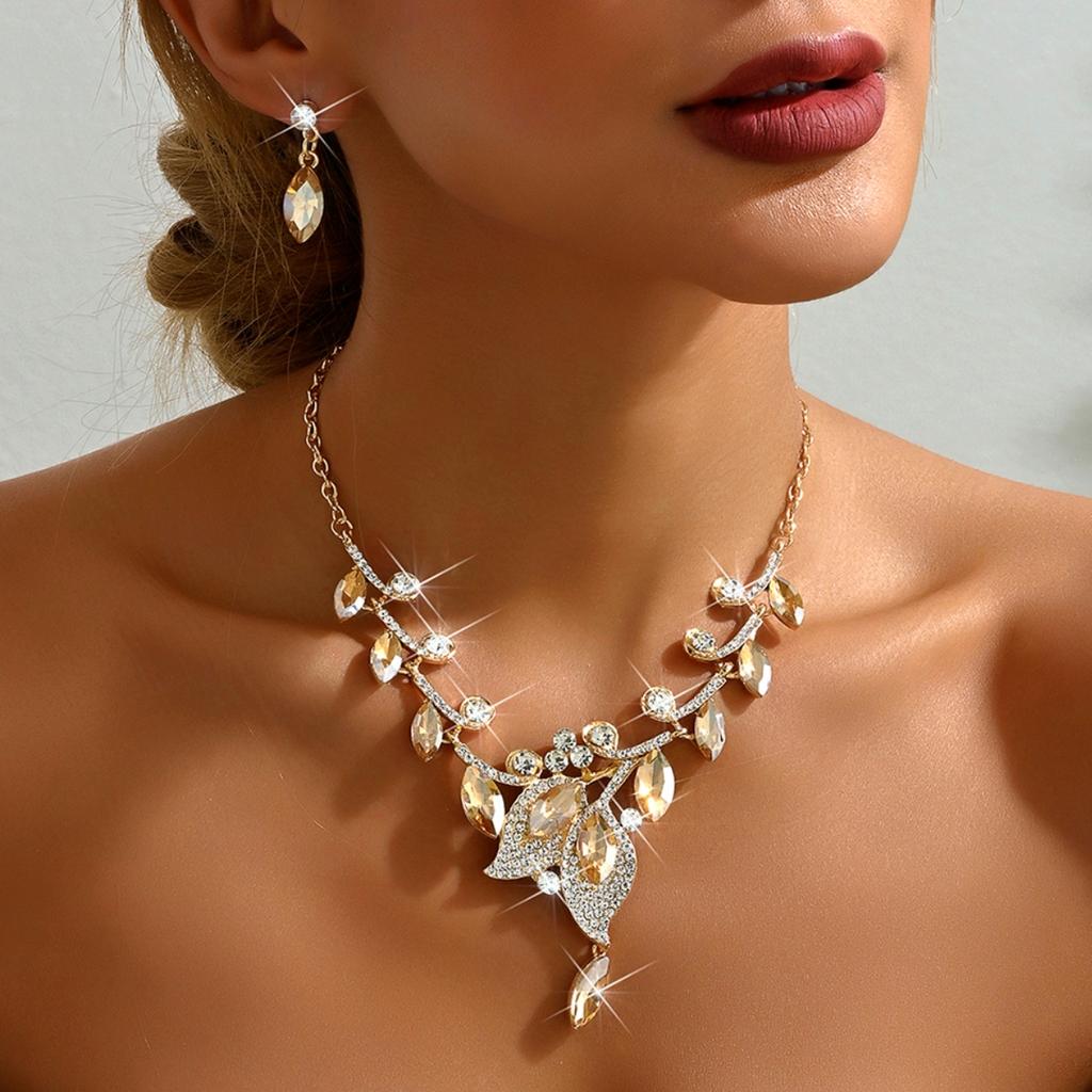 Комплект женских украшений из 3 предметов, роскошное ожерелье из листового кристалла, серьги, аксессуары для банкетного платья, цепочка на ключицу