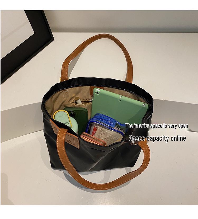 Женская сумка-тоут через плечо для осени 2025 года, универсальная, большой вместимости, высокого класса, для поездок на работу