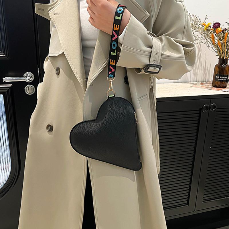 Yogodlns Модный мини-клатч в форме сердца для женщин, кошелек для монет карамельного цвета с запястьем, стильный держатель для карт на молнии и чехол для ключей