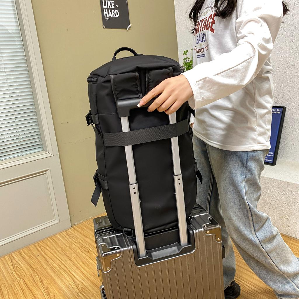 Trendy and cool large-capacity backpack, outdoor sports and fitness bag, simple and casual universal shoulder travel bag