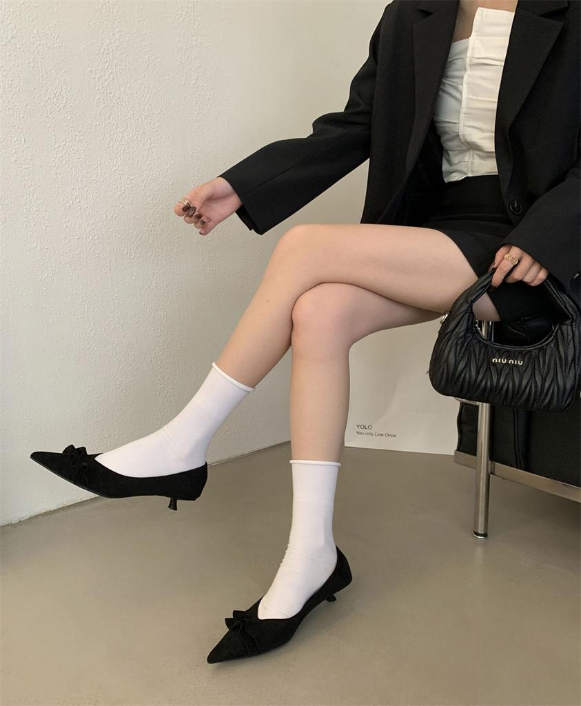 2025 New Pointed Head Shallow Mouth Flat Bottom Fashion Temperament French Soft Sole Versatile Single Shoes Women