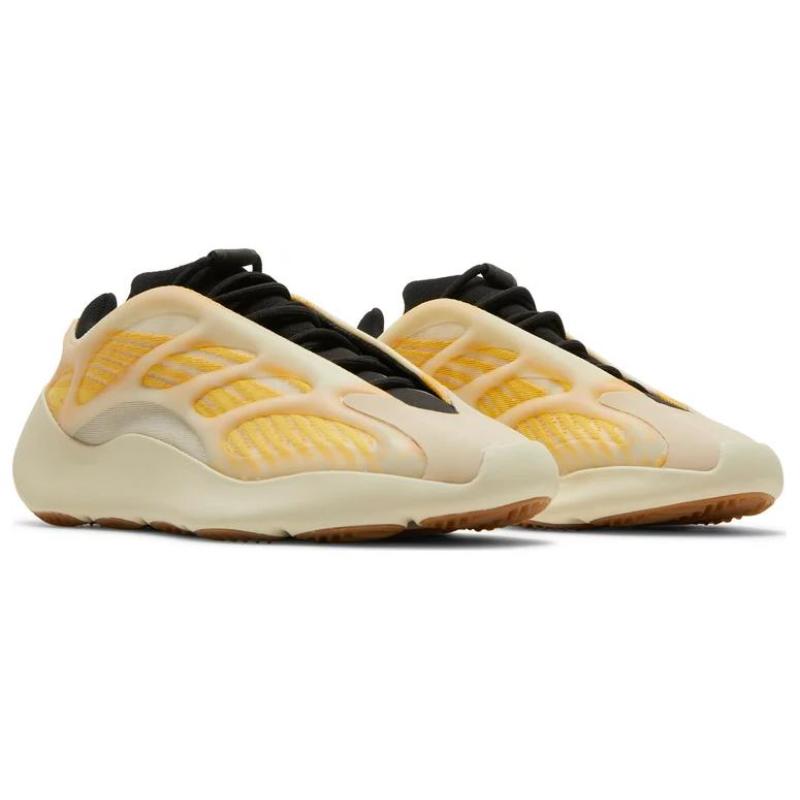adidas Кроссовки Yeezy 700 V3 'Mono Safflower' HP5425