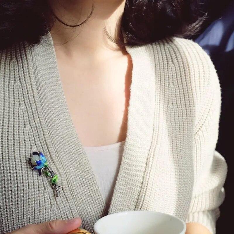 Ремесло Натуральный Халцедон Цветок Магнолии Брошь Эмаль Фарфор Китайский Ретро Обмотка Уникальный Дизайнерский Бренд Ювелирных Изделий