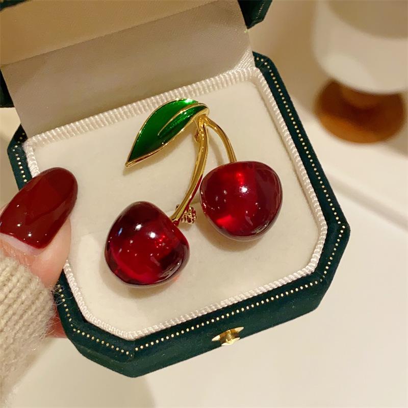 Fashion Crystal Dark Red Cherry Brooches For Women Clothing Cute Alloy Crystal Fruit Enamel Pins Party Jewelry Gifts