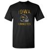 Футболка с выцветшим футбольным шлемом Iowa Hawkeyes - Черная