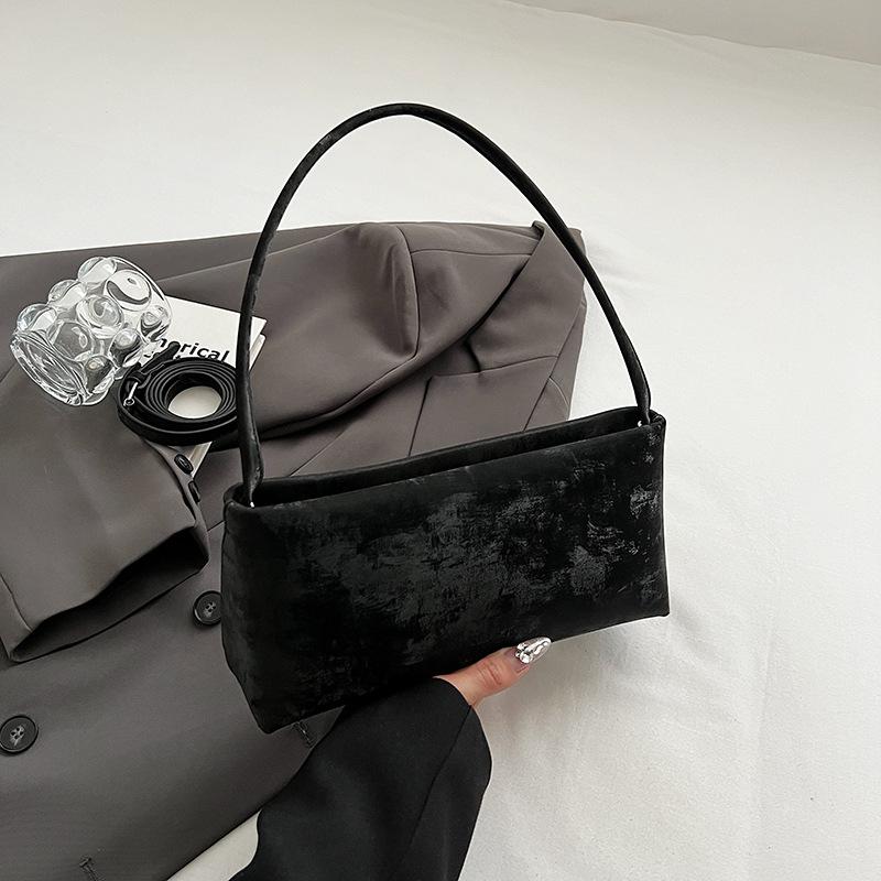 Корейская версия нишевый дизайн сумка-багет подмышку зарубежное ощущение ретро однотонная простая сумка на плечо элегантная маленькая квадратная сумка женская сумка