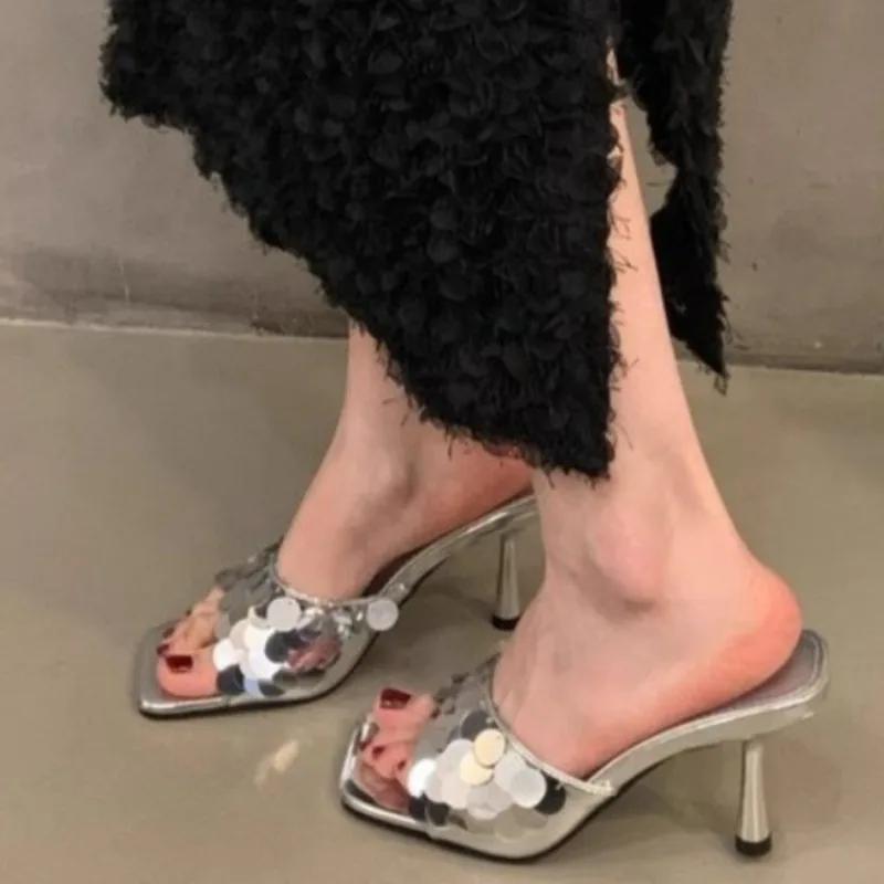 Летние женские туфли на высоком каблуке и тапочки, модные и элегантные, с квадратным носком, универсальные, серебристые, женские туфли для отдыха на природе