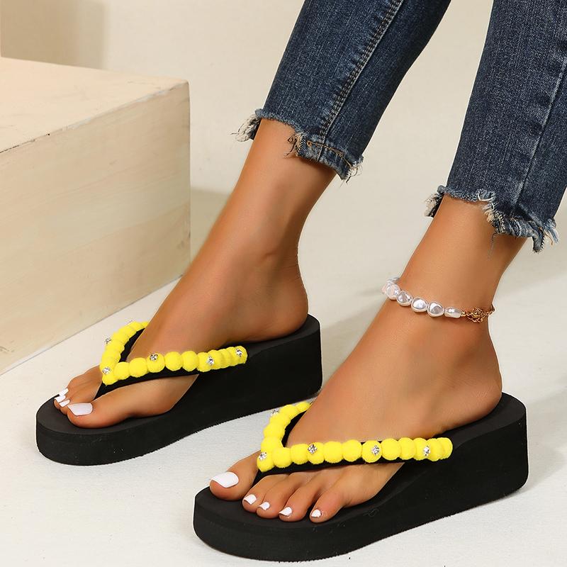 Fashion Casual Yarn Ball Decoration Flip Flops Women 2025 Summer Round Toe Black Wedge Heels Slippers Comfortable Non Slip Beach Sandals
