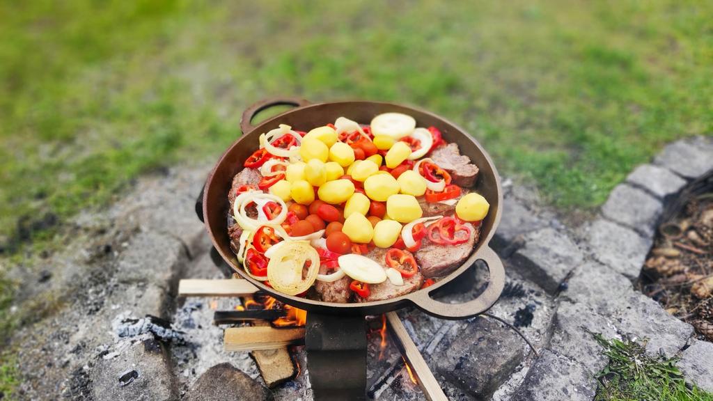 Cast iron frying pan 40cm