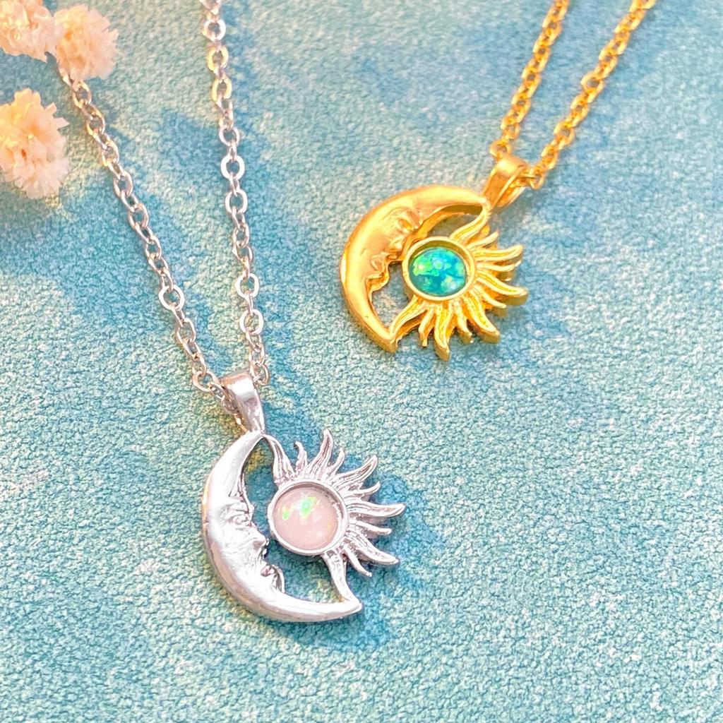 Versatile Necklace with Opal Inlayed Sun Moon Pendant Dainty Collarbone Chain Fashionable Sun Moon Neck Jewelry Ornament