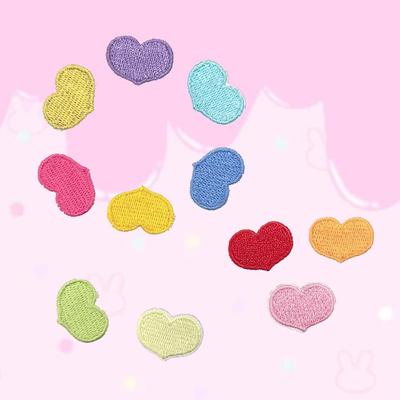 Нашивка с вышивкой сердца На Янг самоклеящаяся для DIY одежды и декора