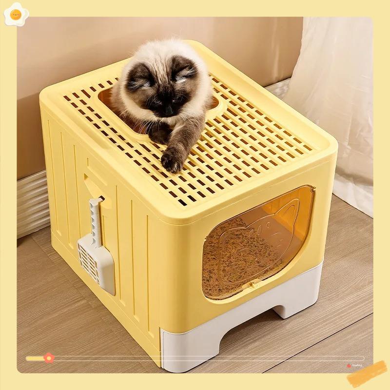 Полностью закрытый кошачий туалет-лоток выдвижного типа открывается, и котенка дезодорируют.