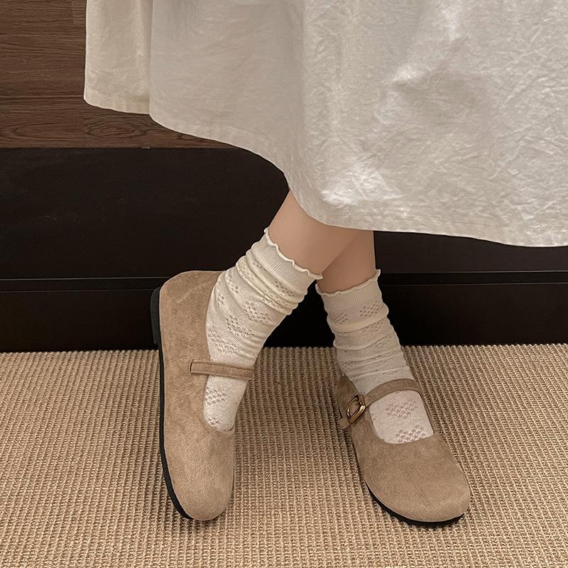 Lightweight and Breathable Retro French Flat-soled Single Shoes Women's 2025 New Spring Versatile One-pedal Mary Jane Single Shoes