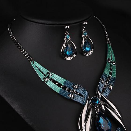 Women Statement Chain Pendant Choker Bib Necklace Earrings Fashion Jewelry Set