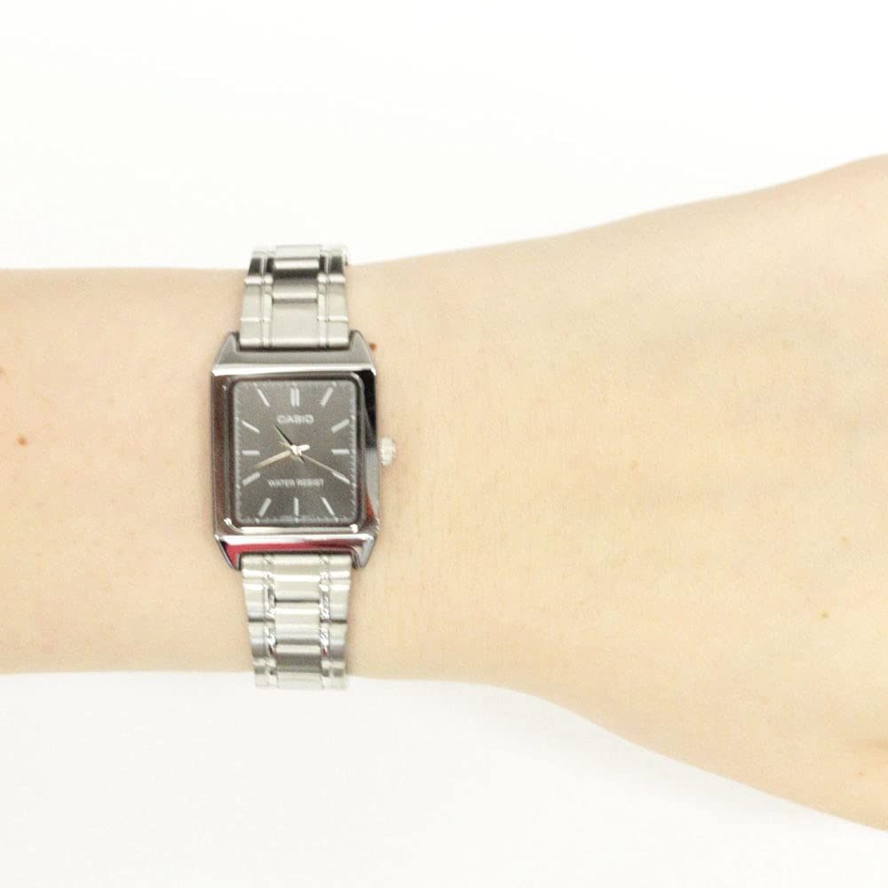 Casio Casio Стандартные Дешевые Часы Casio Металлические Серебристые Черные Женские LTP-V007D-1E [Б/У]