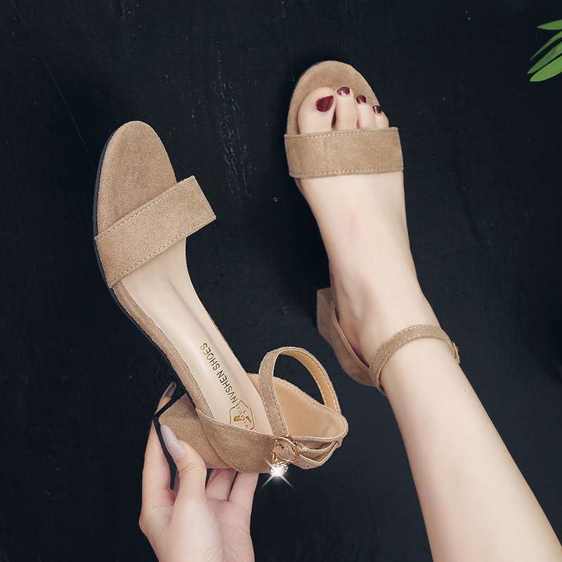 Босоножки женские лето 2025 новые модные универсальные на платформе с фееричным стилем с открытым носком на толстом каблуке на среднем каблуке на низком каблуке