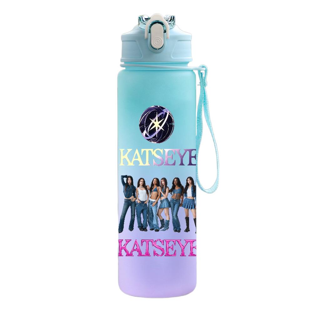 750Ml Water Bottle Anime Cartoon KATSEYE Printed Large Capacity Drinking Cup Portable Outdoor Sports Water Cup Children Kid Gift