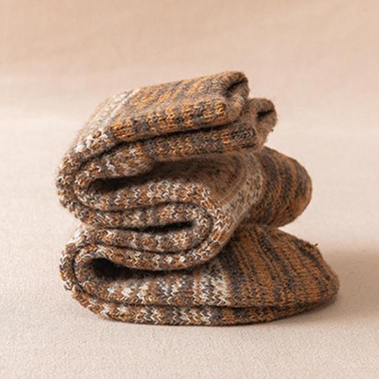 Warm Wool Socks for Men Winter Thermal Thick Crew Socks Vintage Style Retro Pattern Socks for Cold Weather