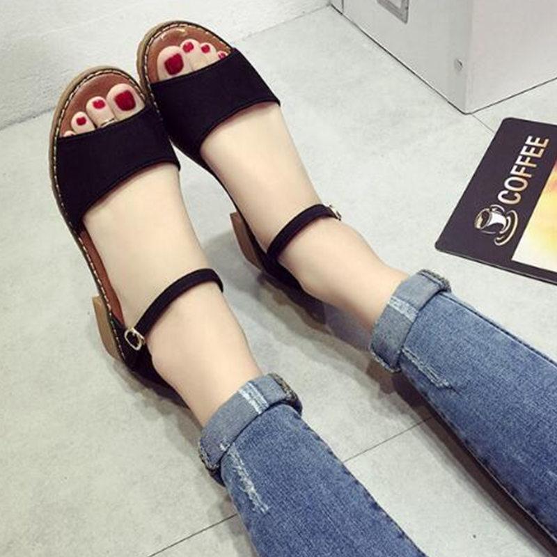 Женская обувь. Летние сандалии 2017. Женские сандалии на низком каблуке. Повседневная обувь.