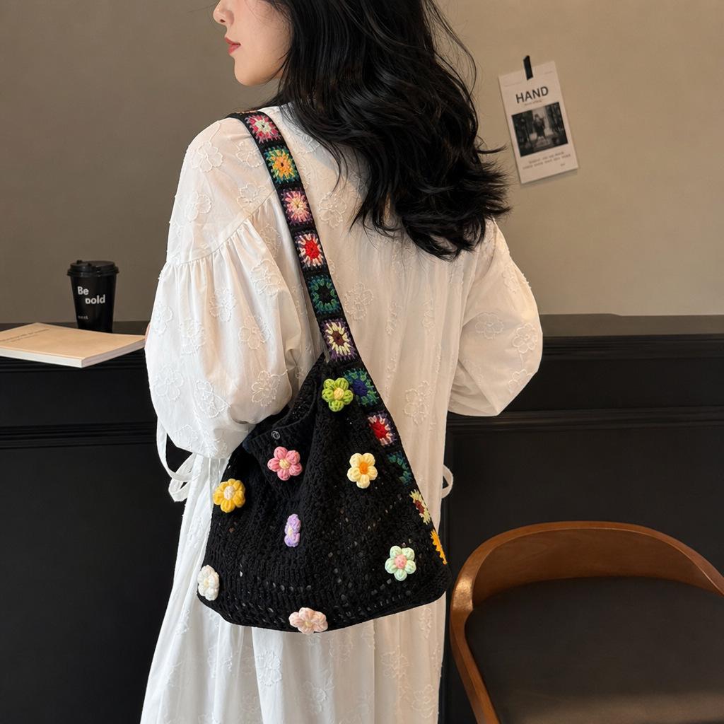 Sunflower Yarn DIY Kit: Large Capacity Knitted Shoulder Bag for Women, Fresh Seaside Vacation Style 2026
