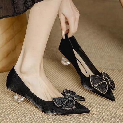 Французский стиль с дизайнерским чувством юбки, нишевый темперамент, знаменитость, высокие каблуки, острый носок, толстый каблук, средний каблук, бант, мягкая подошва, одинарная обувь