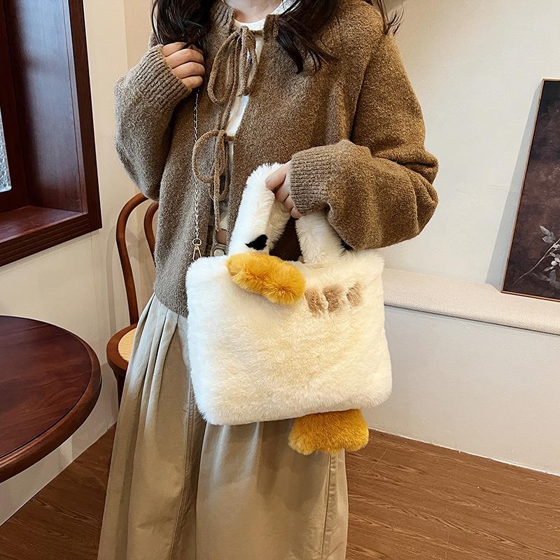 Cute Cartoon Big White Goose Bag Women's 2025 New Plush Handbag Chain Shoulder Bag Trendy Fluffy Tote Bag