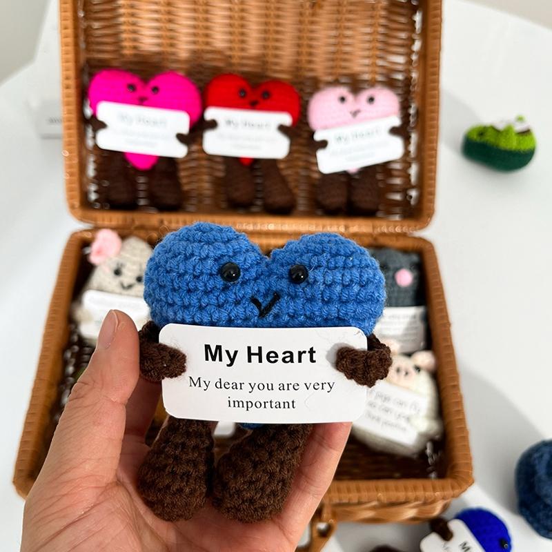 Вязаное крючком украшение в виде сердца Вязаный крючком орнамент Аксессуар для салона автомобиля Украшение рабочего стола Подарок на День святого Валентина