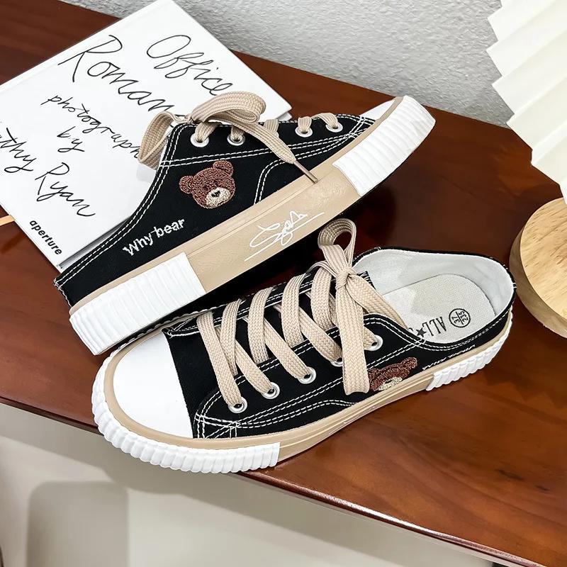 Женская парусиновая обувь с милым медведем, новые повседневные универсальные полутапочки на плоской подошве, трендовая женская обувь на шнуровке в корейском стиле, 2024 г.