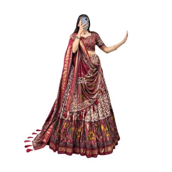 Женская коллекция 'perfectly' Лехенга-чоли из туссарового шелка с принтом Патола и фольгированной отделкой, Несшитая блузка,